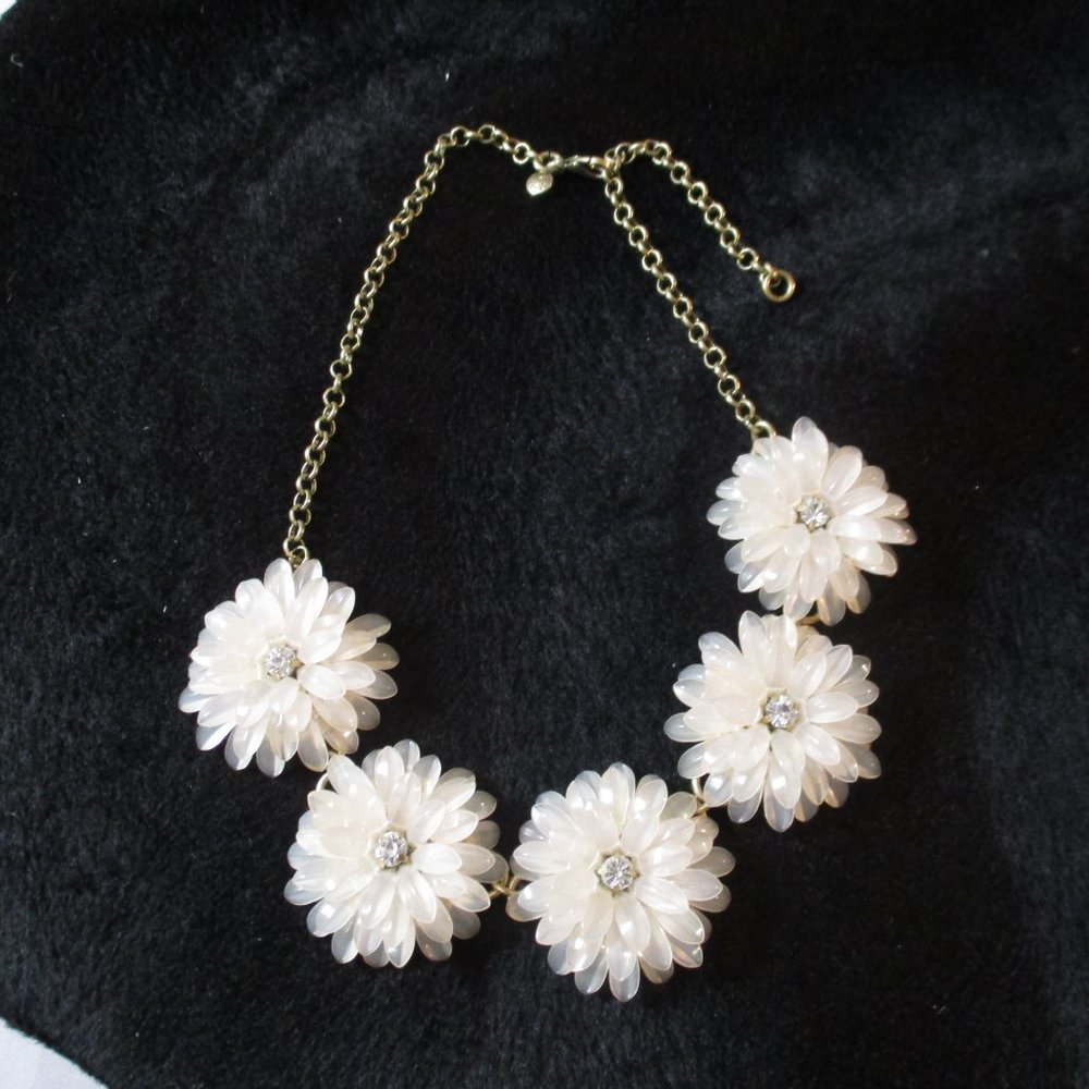 Women's J. Crew Large Chrysanthemum Flower Necklace